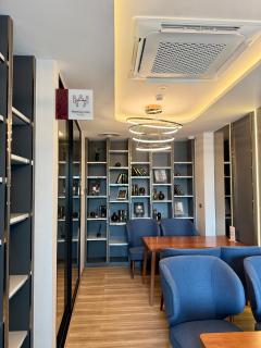 Arise Charoenmueang, a modern, ready-to-move-in condo - 1