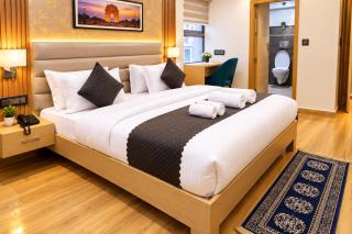 hotel welcome palace near mcdonald"s & New Delhi railway station & connaught place - 5
