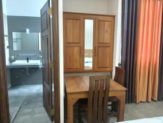 Mount Edge Hotel - 2