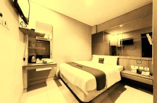 hotel The Velvet Crown - 0