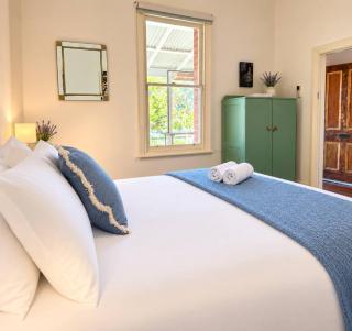 Charming Garden Cottage, Free Parking - 8