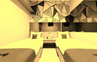 hotel The Velvet Crown - 1