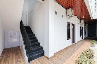 RedDoorz Plus Syariah near Mall Boemi Kedaton Lampung - 7