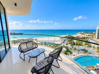 Endless Sea Horizon from our Luxury Waterfront 2BR with Maid's room - 0
