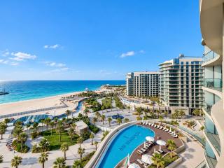 Endless Sea Horizon from our Luxury Waterfront 2BR with Maid's room - 8