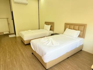 พายอาร์ ทู รีสอร์ท 25 ชั่วโมง - 3