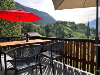Chalet Mallum – Upper Apartment - 6