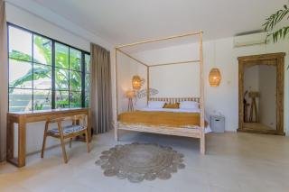 Elegant 3 BR villa huge pool in central Canggu - 3