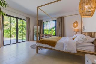 Elegant 3 BR villa huge pool in central Canggu - 2