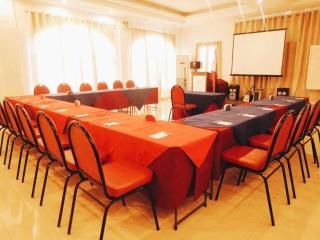 Country Chateau Hotel - 4