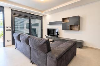 Luxury Villa - 4