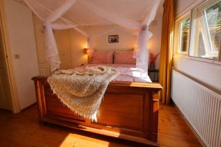 Cosy Cabin in the Woods - with Whirlpool, Piano & Fireplace - 7