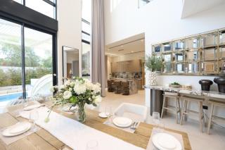 Luxury 4BR Villa | Private Pool & Gym - 9