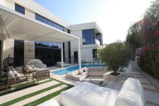 Luxury 7-Bedroom Yas Island Villa with Private Maid Service. - 2