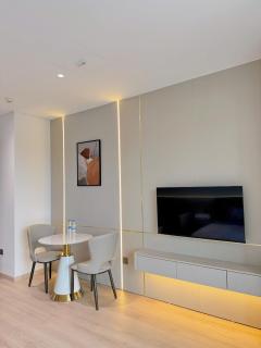Holiday Luxury Apartment Central Bai Chay - 4