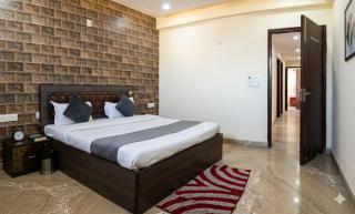 Revking--Hotel Janta Deluxe -2 Min Walk From karkardooma court metro station & Anand Vihar Railway Station - 1