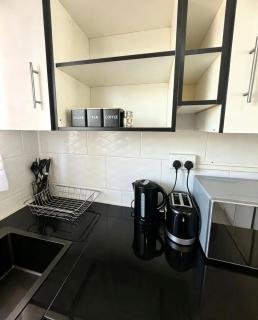2 Bed Cottage close to Westgate Shopping Centre - 8