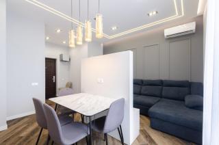 6-63 Zhemchuzhina 38, Zhylianska 68, Kyiv centre, stunning city view, 15 kW backup power, Petrovdom Apartment - 2