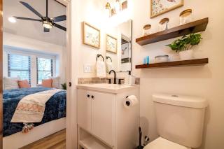Romantic Tree House for Texas Glamping in Elm Mott - 8
