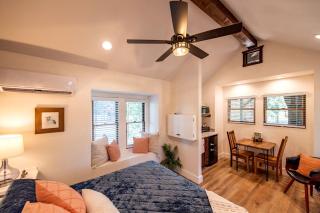 Romantic Tree House for Texas Glamping in Elm Mott - 5