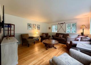 Peaceful Lakeside Home with Water Views Located Near Long Lake, Harrison, Maine - 9