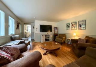 Peaceful Lakeside Home with Water Views Located Near Long Lake, Harrison, Maine - 8