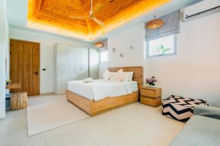 Modern Rustic 4 Bedrooms Villa, Short Walk the Beach Rawai & Yanui - 2