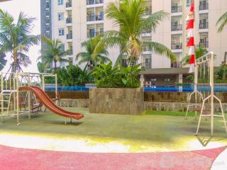Homey and Simply 2BR Apartment at Cinere Resort By Travelio - 4