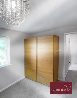 Lightwater - 1 Bedroom House - With Parking - 5