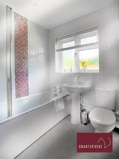 Lightwater - 1 Bedroom House - With Parking - 2