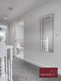 Wokingham - 2 Bedrooms Parking - 3