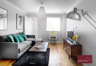 Wokingham 2 Bedroom Flat - Private Entrance - 8