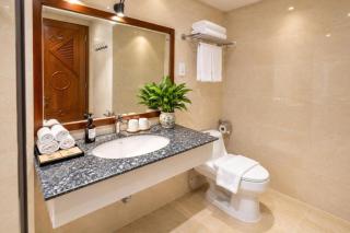 Two Elephants Hotel - 4