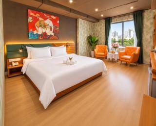 Two Elephants Hotel - 0