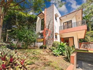 Large 3BR Bale Dago Townhouse Best View - 6