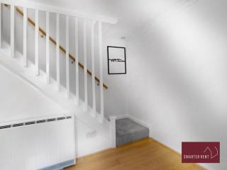 Bracknell - Modern, Spacious 1 Bedroom House - 4