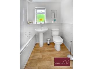 Bracknell - 1 Bedroom House - Parking - 2