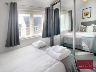 Bracknell - Maisonette Parking 2Bed - 5