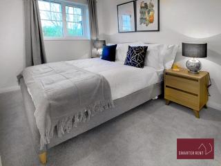Bracknell - Garden Parking 2Bed - Easthampstead - 2