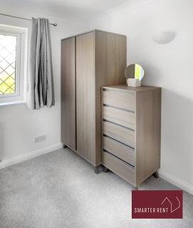 Woking - Parking Garden 2Bed - 5