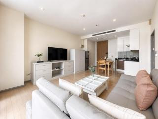 BTS Thonglor l Large 55sqm l Pool and Steam - 3