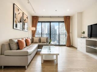 BTS Thonglor l Large 55sqm l Pool and Steam - 2
