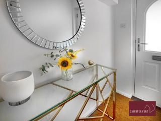 Wokingham - 2 Bedroom Maisonette - With Parking - 5