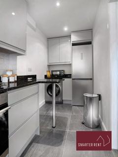 Guildford - 2 Bedroom House - Parking - West Clandon - 4