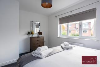 Bracknell - Driveway Parking Garden 2Bed - 3