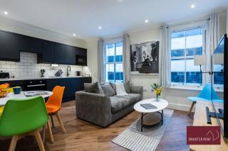 Central Richmond - Modern 1 Bedroom Flat - 1