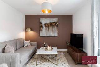 Bracknell - 4 Bed House - Garden - 8