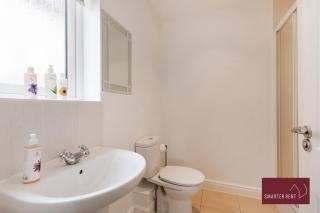 Bracknell - 4 Bed House - Garden - 1