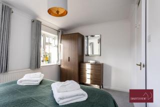 Bracknell -Garden Driveway Parking 2Bed - Easthampstead - 5