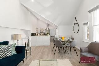 Richmond - 2 Bedroom Duplex Flat - With Parking - 5